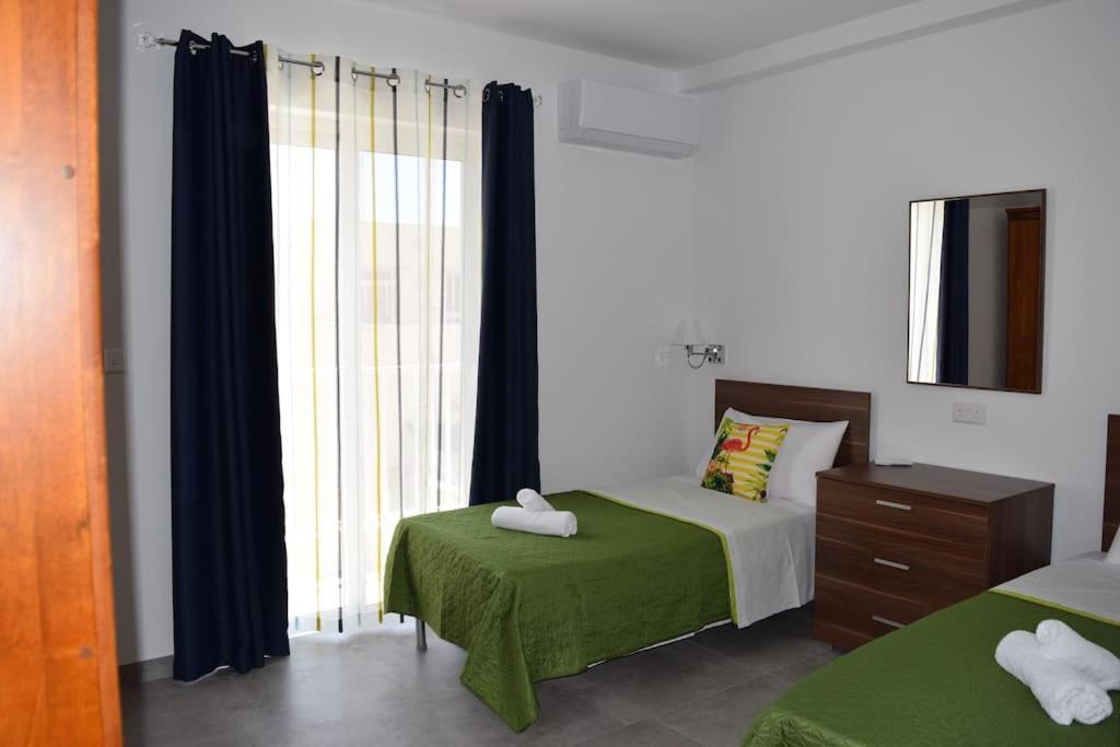 Lovely 3-bedroom In L-iklin Apartment Iklin