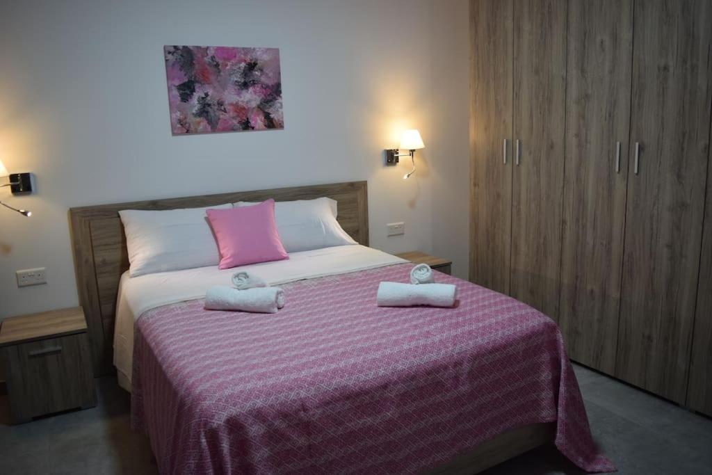 Lovely 3-bedroom In L-iklin Apartment *